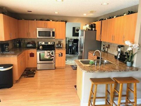 Undisclosed, Hialeah, FL 33015 photo 3