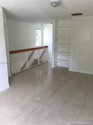 Undisclosed, Hialeah, FL 33015 photo 2