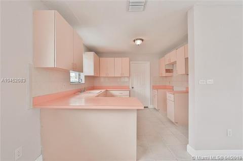 225 W 30th St, Hialeah, FL 33012 photo 9
