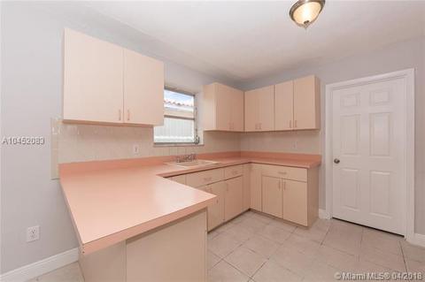 225 W 30th St, Hialeah, FL 33012 photo 8