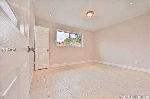 225 W 30th St, Hialeah, FL 33012 photo 17
