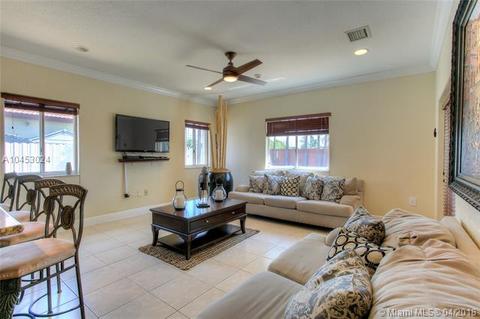 Undisclosed, Hialeah, FL 33018 photo 5