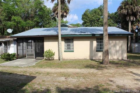 1067 Cramer Ln, Moore Haven, FL 33471 photo 1