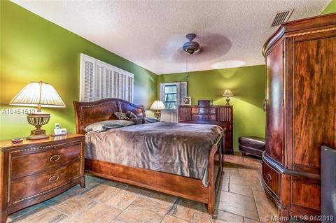 6361 Pent Pl, Miami Lakes, FL 33014 photo 17