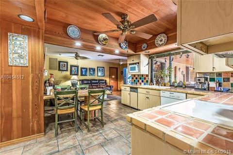 6361 Pent Pl, Miami Lakes, FL 33014 photo 11