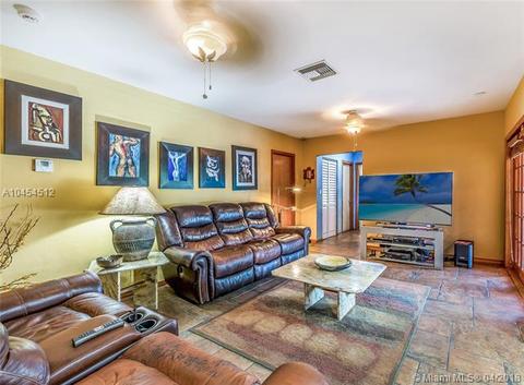 6361 Pent Pl, Miami Lakes, FL 33014 photo 12