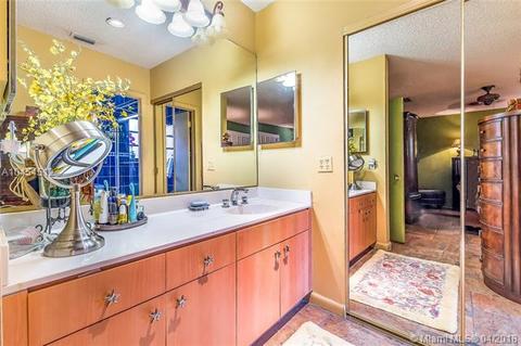 6361 Pent Pl, Miami Lakes, FL 33014 photo 18