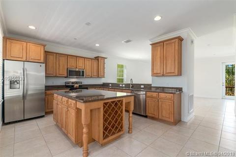 528 SW Akron Ave, Stuart, FL 34994 photo 6