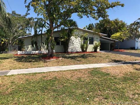 1925 N 35th Ave, Hollywood, FL 33021 photo 3