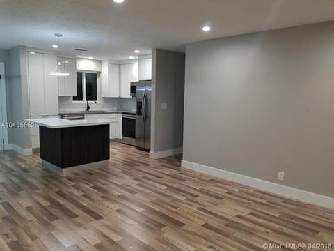 1925 N 35th Ave, Hollywood, FL 33021 photo 14