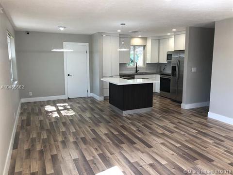 1925 N 35th Ave, Hollywood, FL 33021 photo 4