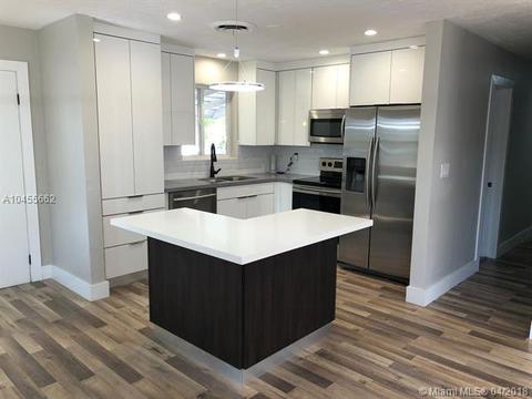 1925 N 35th Ave, Hollywood, FL 33021 photo 9
