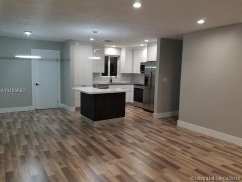 1925 N 35th Ave, Hollywood, FL 33021 photo 6