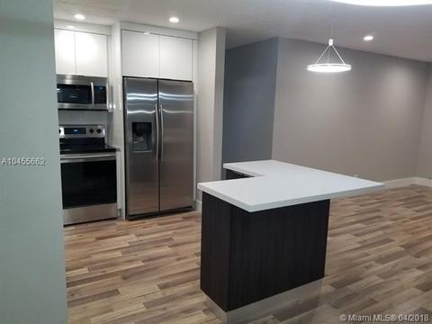 1925 N 35th Ave, Hollywood, FL 33021 photo 11