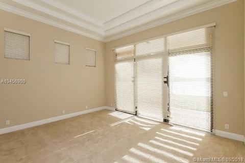8239 Emerald Ave, Parkland, FL 33076 photo 5
