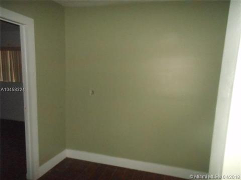 4806 E 9th Ln, Hialeah, FL 33013 photo 4