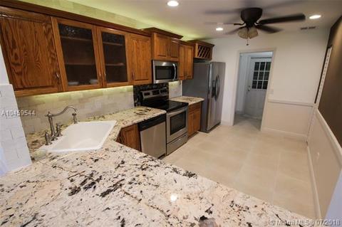 Undisclosed, Hialeah, FL 33015 photo 6