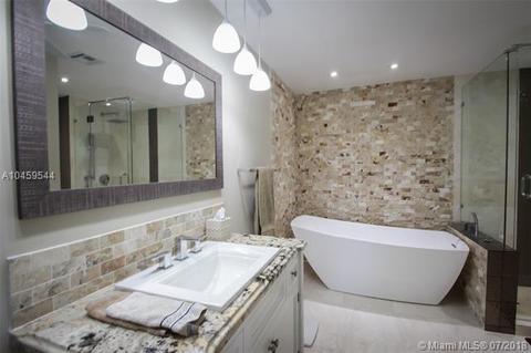 Undisclosed, Hialeah, FL 33015 photo 16