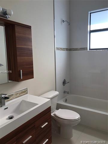 621 E 14th St, Hialeah, FL 33010 photo 3