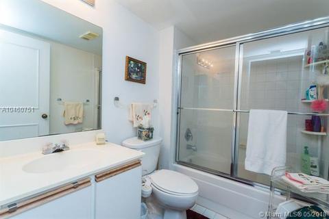 540 Brickell Key Dr #619, Miami, FL 33131 photo 10