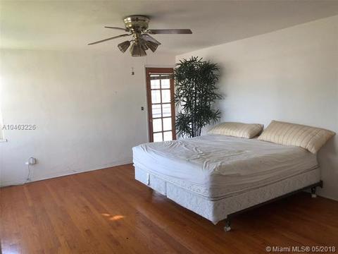 3540 Pine Tree Dr, Miami Beach, FL 33140 photo 17