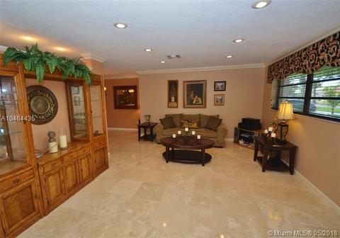 7343 Loch Ness Dr, Miami Lakes, FL 33014 photo 10