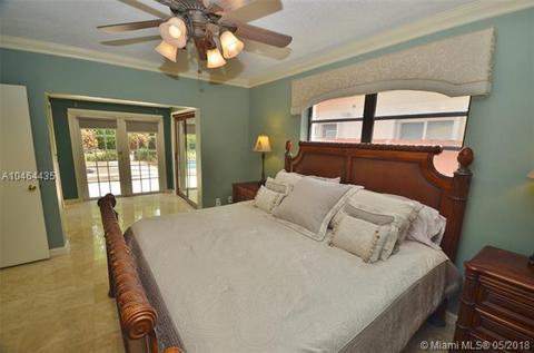 7343 Loch Ness Dr, Miami Lakes, FL 33014 photo 37