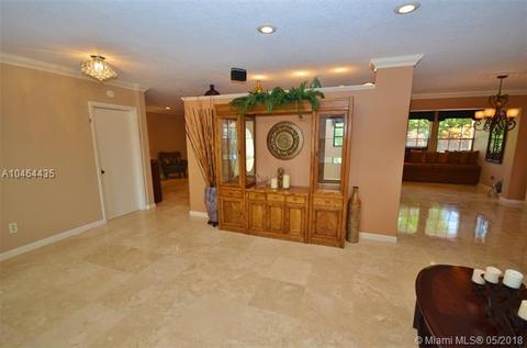 7343 Loch Ness Dr, Miami Lakes, FL 33014 photo 14