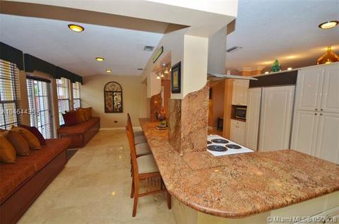 7343 Loch Ness Dr, Miami Lakes, FL 33014 photo 23
