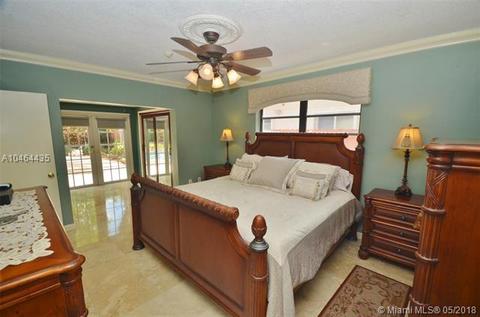 7343 Loch Ness Dr, Miami Lakes, FL 33014 photo 41
