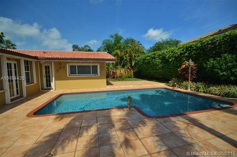 7343 Loch Ness Dr, Miami Lakes, FL 33014 photo 5
