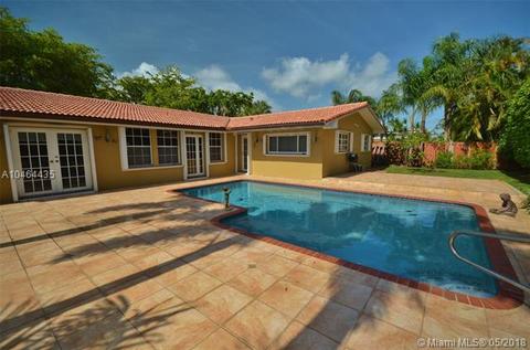 7343 Loch Ness Dr, Miami Lakes, FL 33014 photo 7