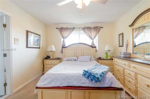 6905 W 3rd Ave, Hialeah, FL 33014 photo 6