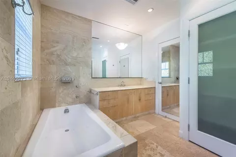 571 Harbor Dr, Key Biscayne, FL 33149 photo 8