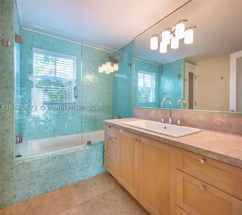 571 Harbor Dr, Key Biscayne, FL 33149 photo 5