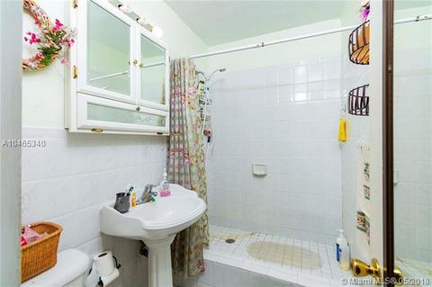 610 E 53rd St, Hialeah, FL 33013 photo 14