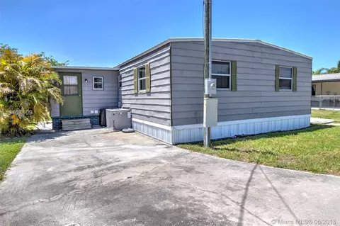 1208 6th St, Okeechobee, FL 34974 photo 2
