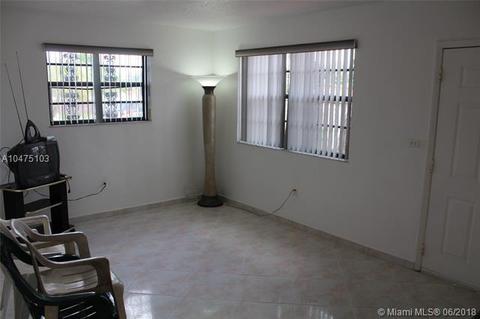 466 E 48th St, Hialeah, FL 33013 photo 4