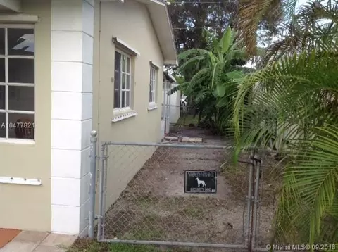 11368 SW 5th Ter, Sweetwater, FL 33174 photo 4