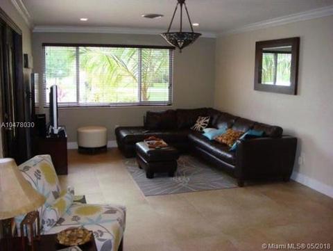 112 Pinecrest Dr, Miami Springs, FL 33166 photo 3