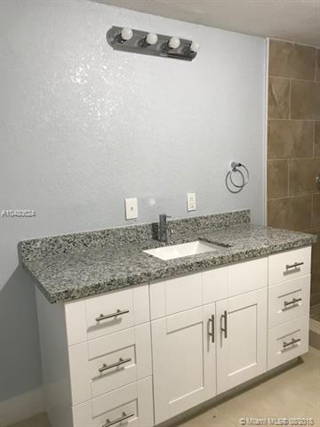 872 E 29th St, Hialeah, FL 33013 photo 13