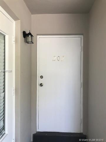 95 Edgewater Dr #202, Coral Gables, FL 33133 photo 10