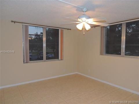 3001 W Rolling Hills Cir #201, Davie, FL 33328 photo 9