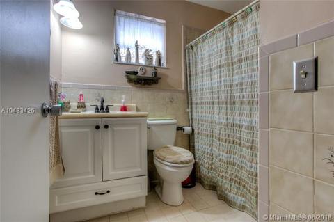 444 E 46th St, Hialeah, FL 33013 photo 6