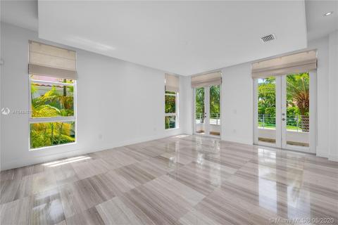 275 Hampton Ln, Key Biscayne, FL 33149 photo 8