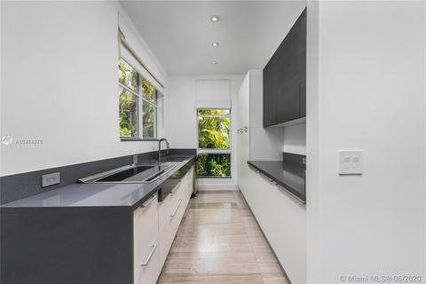 275 Hampton Ln, Key Biscayne, FL 33149 photo 10
