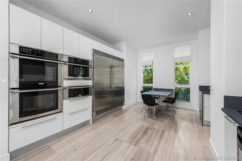 275 Hampton Ln, Key Biscayne, FL 33149 photo 11