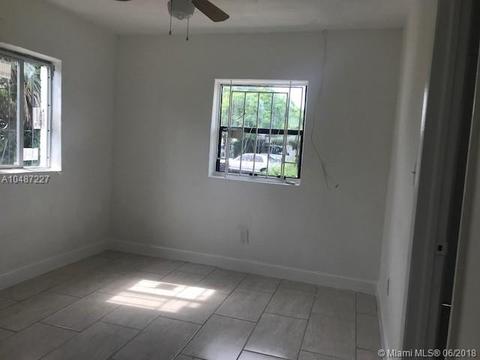 1237 NW 69th St, Miami, FL 33147 photo 4