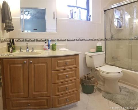 4435 W 3rd Ave, Hialeah, FL 33012 photo 6