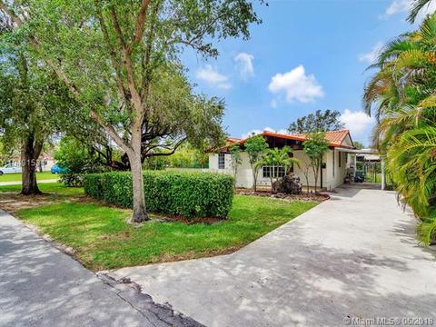 148 Lenape Dr, Miami Springs, FL 33166 photo 1